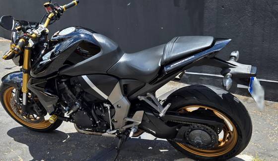 HONDA CB 1000R 